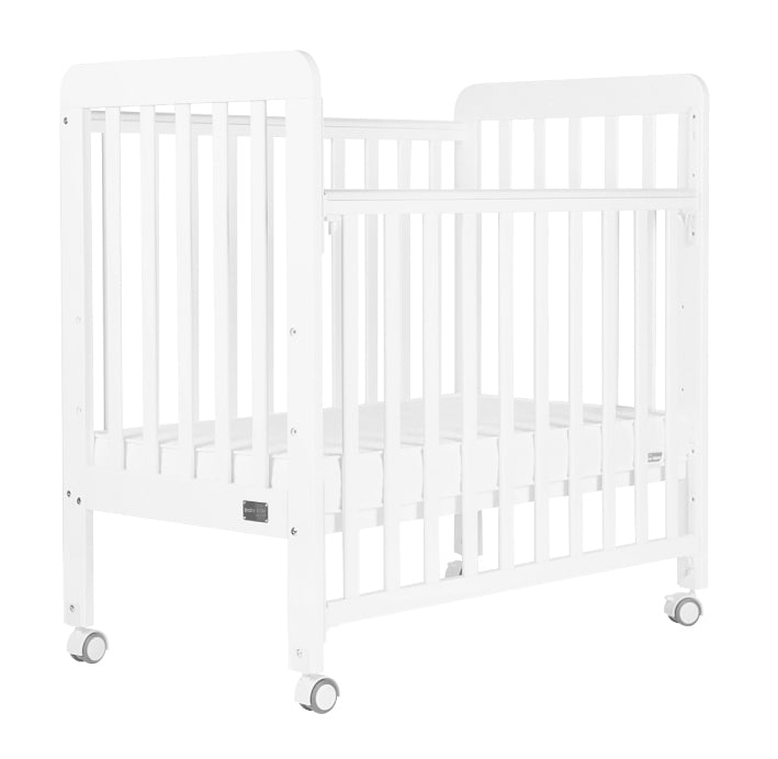 [DISPLAY] Baby Star Medi Baby Cot with 3" Mattress - White / New Zealand Pine **